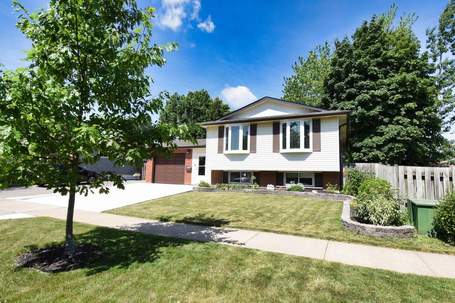 59 Yorkdale CRES, Hamilton, ON L8J 1E4