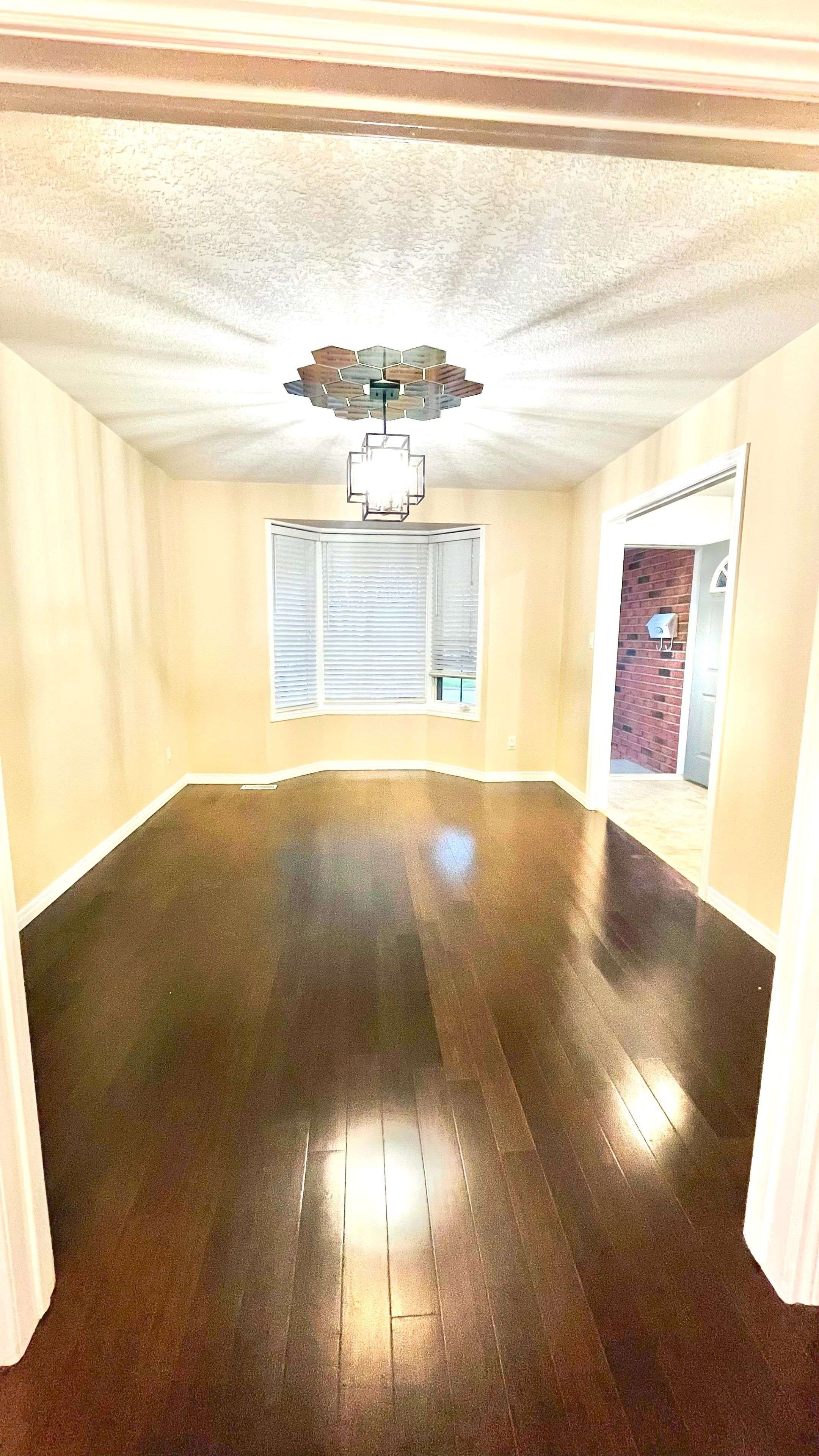 Waterloo, ON N2T 2M6,172 Springfield PL