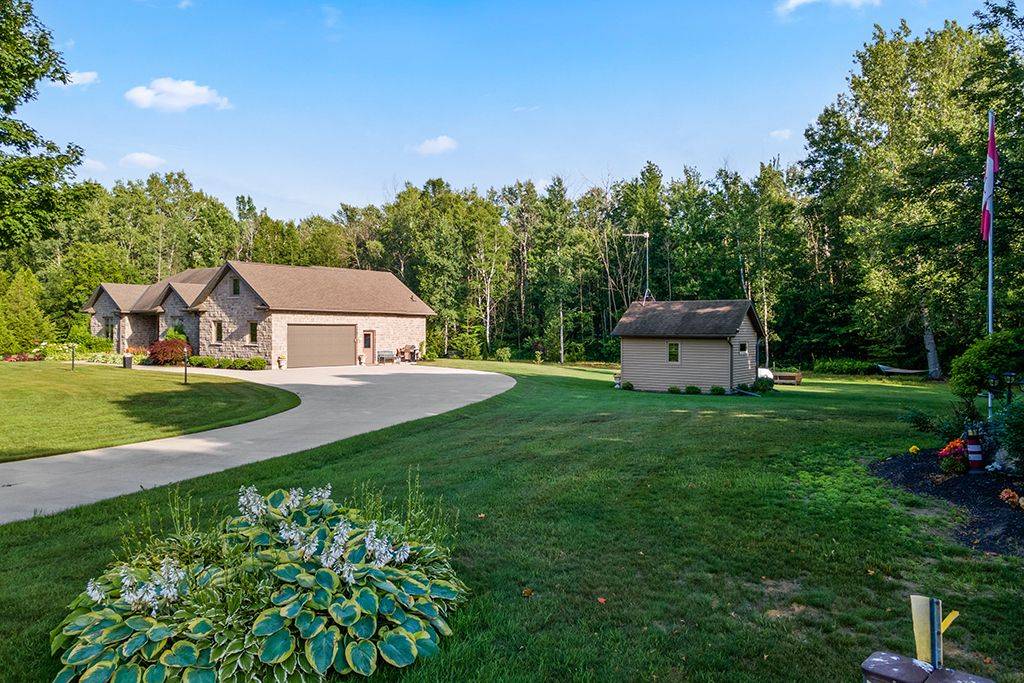 1626 Silver Lake RD RD, South Bruce Peninsula, ON N0H 2T0