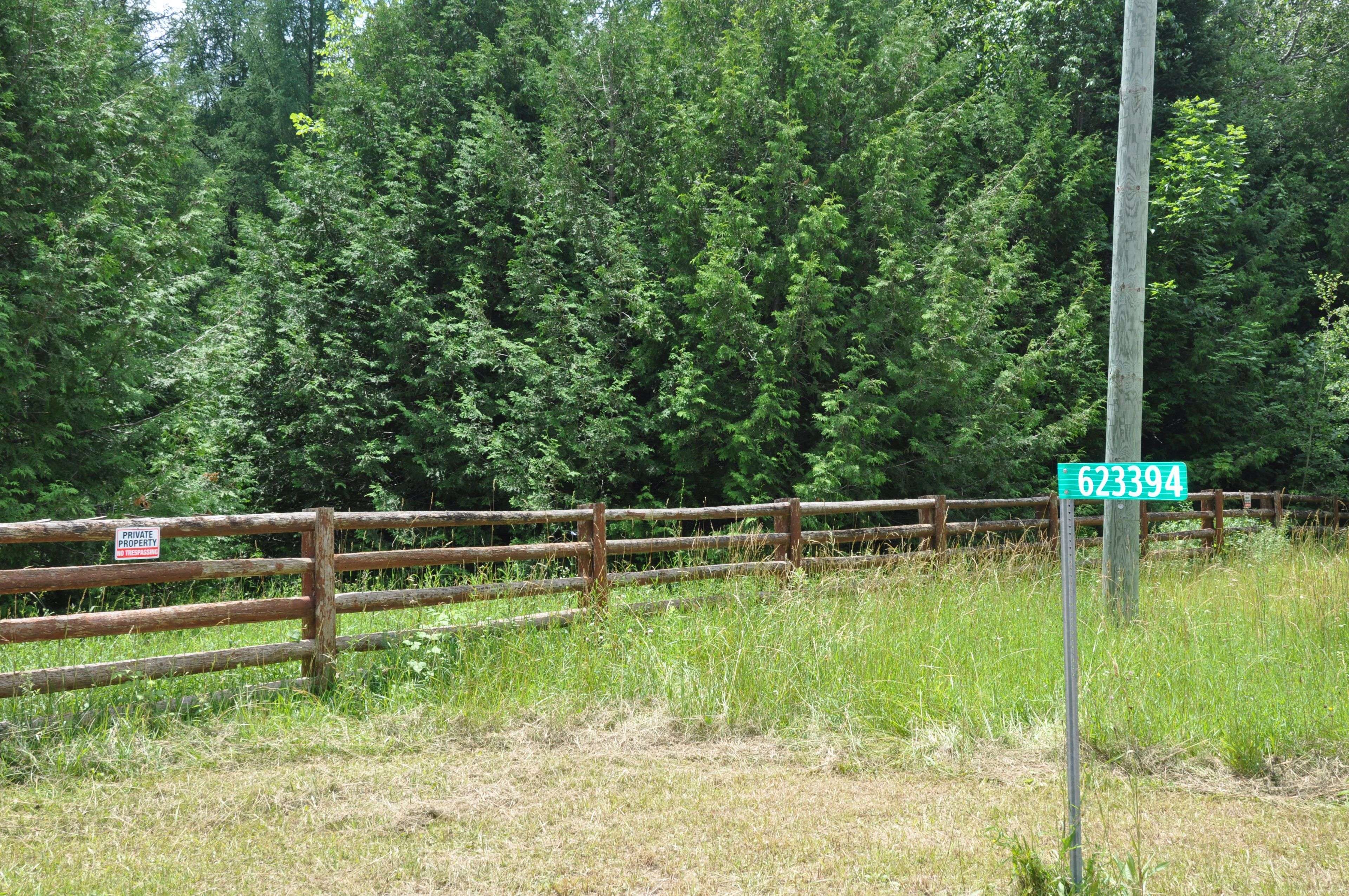 Chatsworth, ON N0H 1G0,623394 Negro Creek RD