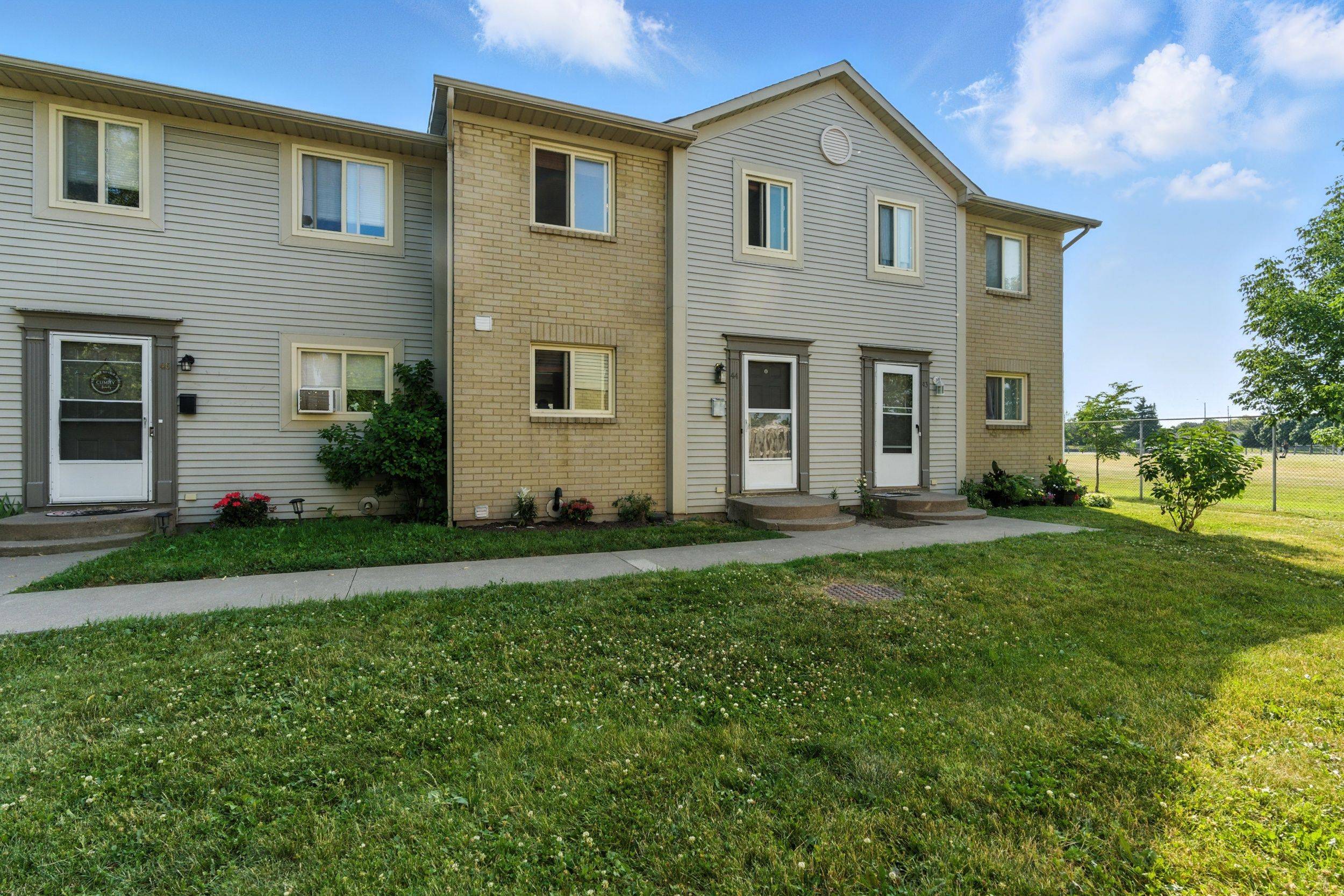 65 Dorchester BLVD #44, St. Catharines, ON L2M 7T7