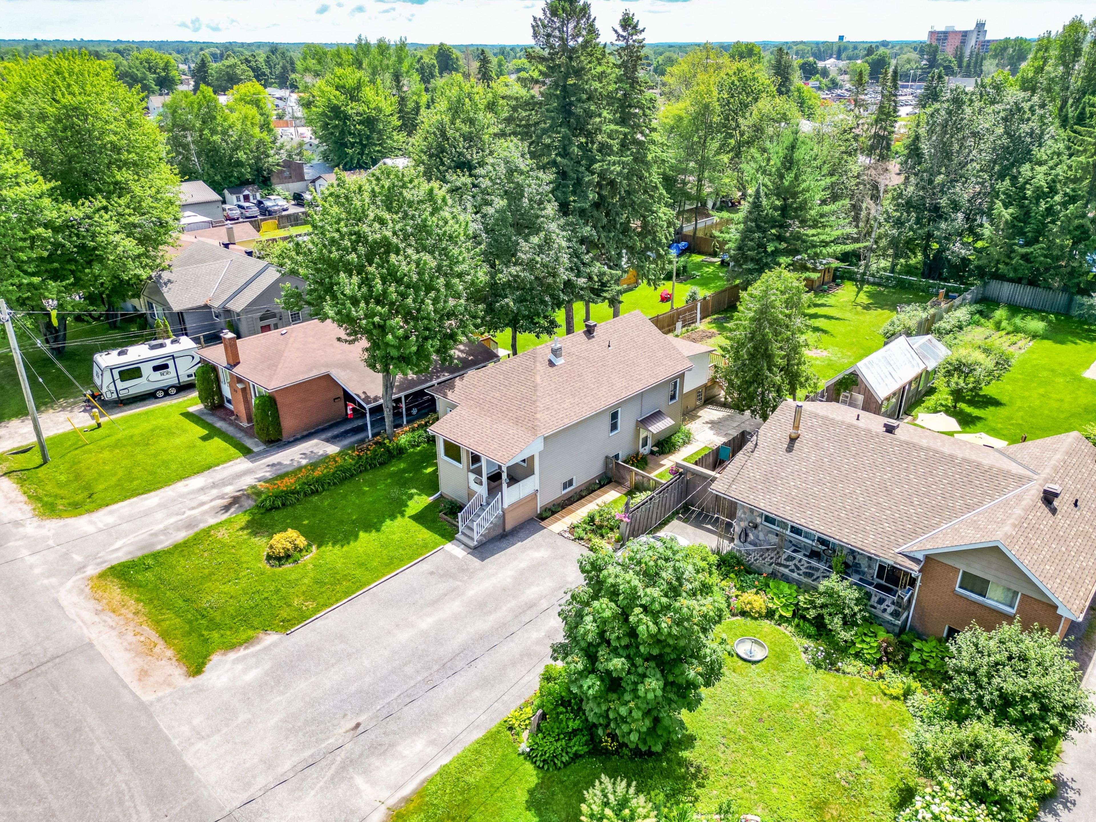 North Bay, ON P1A 1J3,32 Gertrude ST W