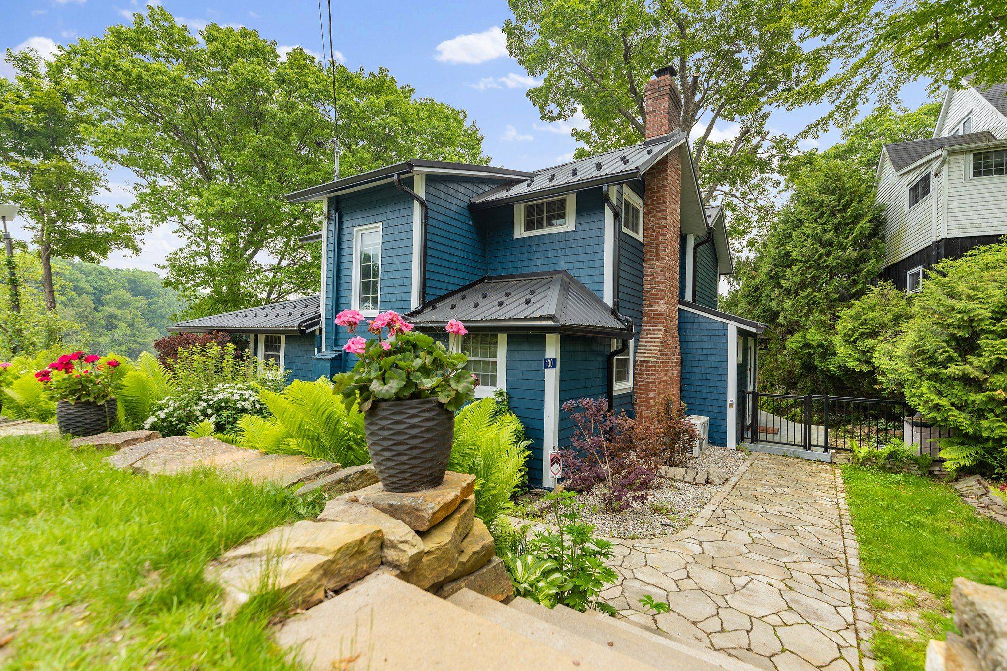 Elizabethtown-kitley, ON K6V 7E5,130 Butternut Bay RD
