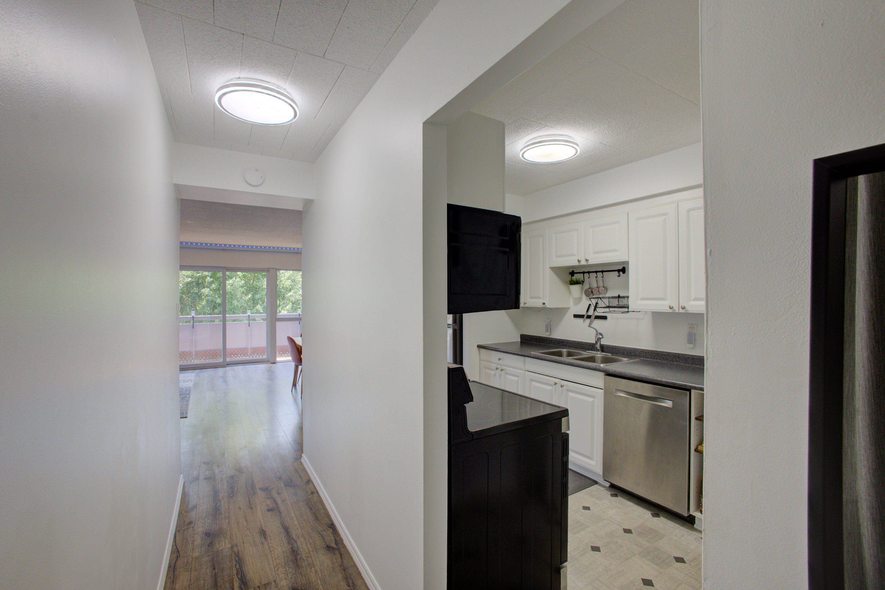 Guelph, ON N1G 2V5,91 Conroy CRES #202