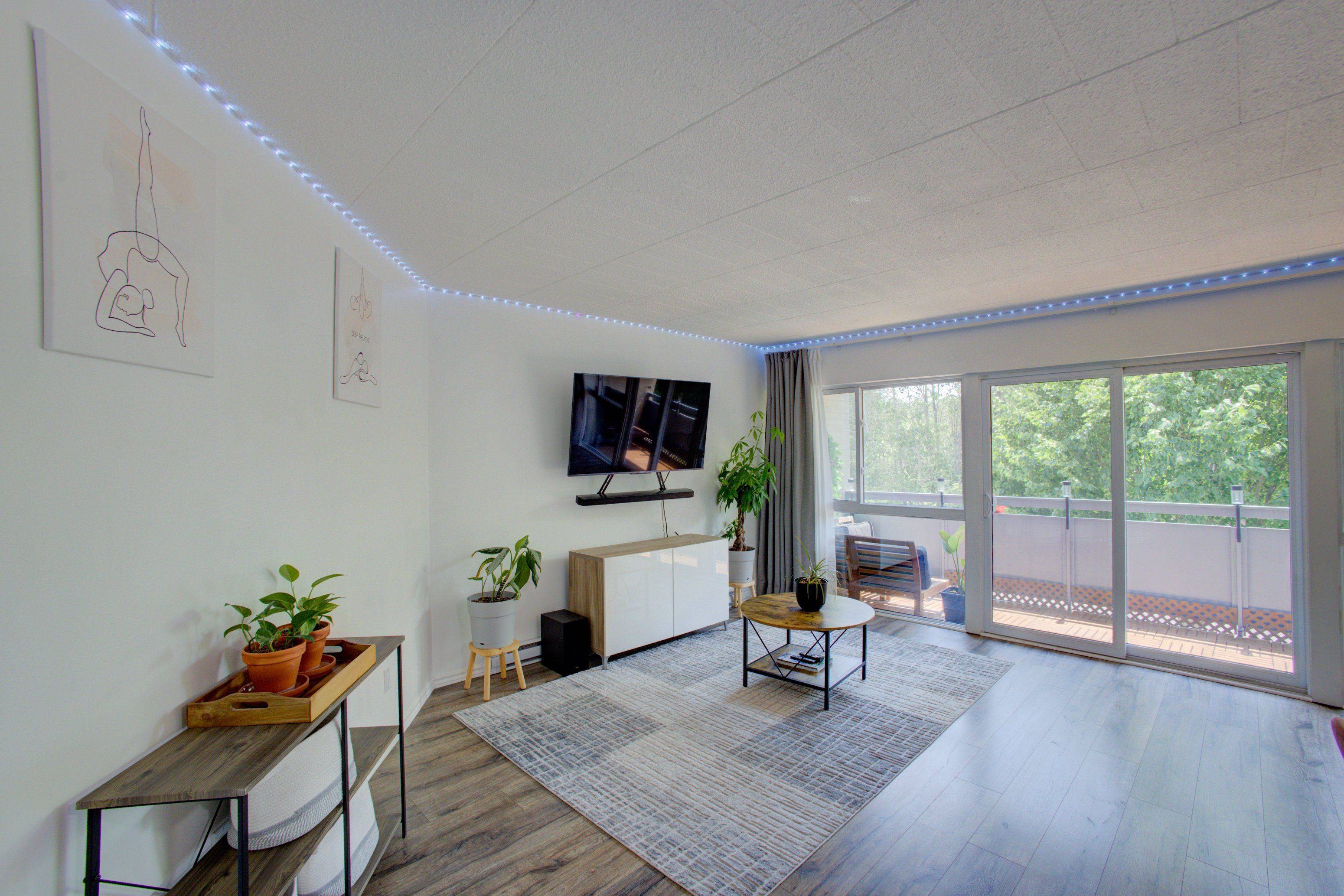 Guelph, ON N1G 2V5,91 Conroy CRES #202