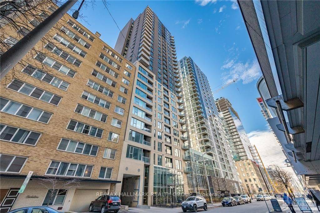 40 NEPEAN ST #2003, Ottawa Centre, ON K2P 0X5