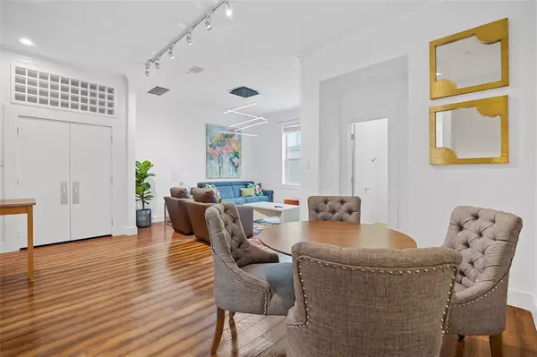 Dallas, TX 75205,4312 Mckinney Avenue #4