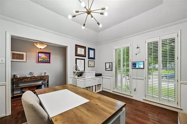 Dallas, TX 75248,6031 White Rose Trail