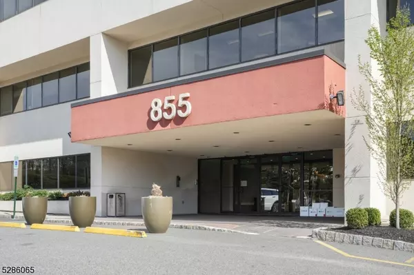 855 Valley Rd, Clifton City, NJ 07013