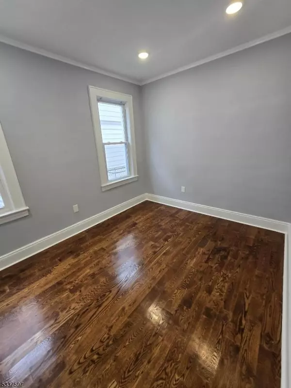 Elizabeth City, NJ 07201,712 JACKSON AVE  1 #2