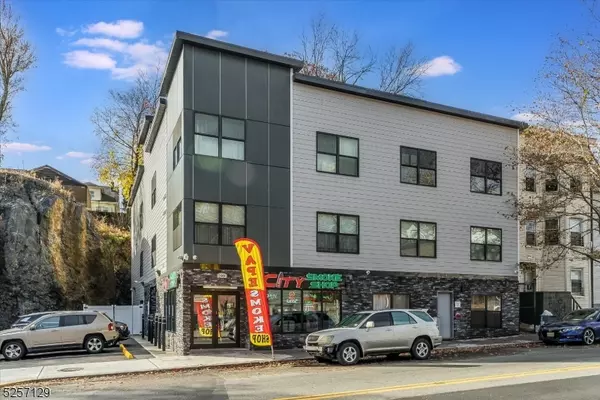 199 W Broadway #302, Paterson City, NJ 07522