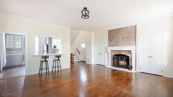 New Providence Boro, NJ 07974,39 Murray Hill Sq