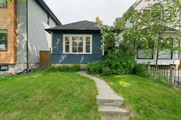2612 26A ST SW, Calgary, AB T3E 2C7