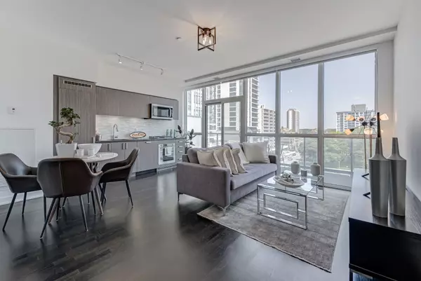 Toronto C02, ON M5P 0A2,501 St. Clair AVE W #602