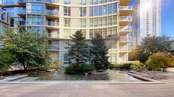 Toronto C01, ON M5V 3V5,9 Spadina AVE #606