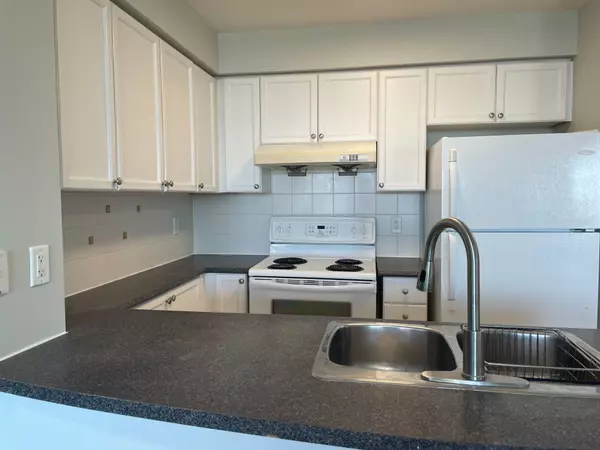 Toronto E09, ON M1P 5J5,60 Brian Harrison WAY #2805