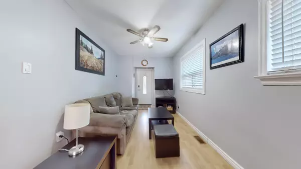 Toronto E03, ON M4C 2M6,80 Dunkirk RD