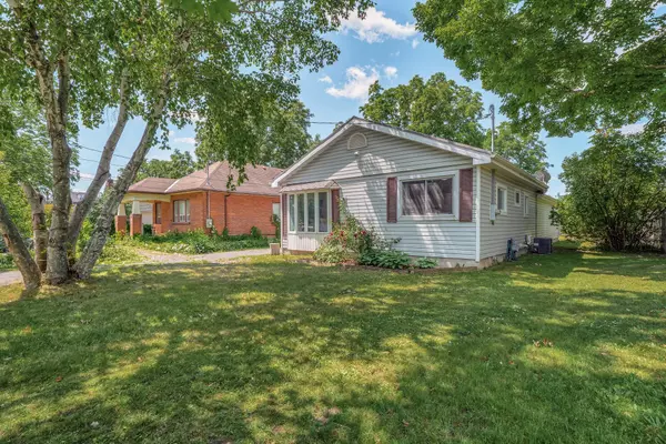 50 Prince Of Wales DR, Belleville, ON K8P 2T7