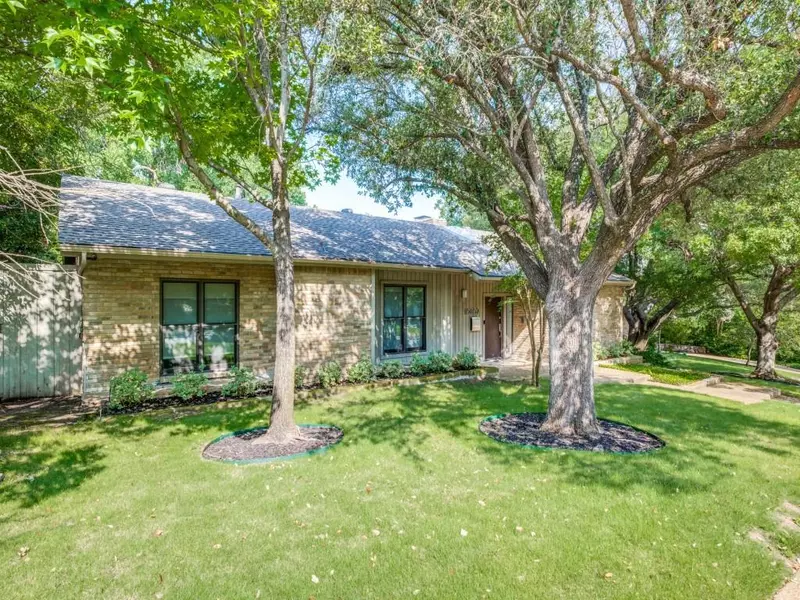 10807 Dove Brook Circle, Dallas, TX 75230