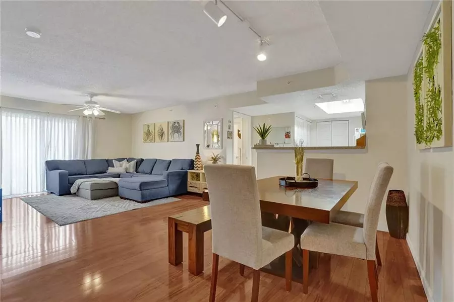 5041 WILES RD #205, Coconut Creek, FL 33073