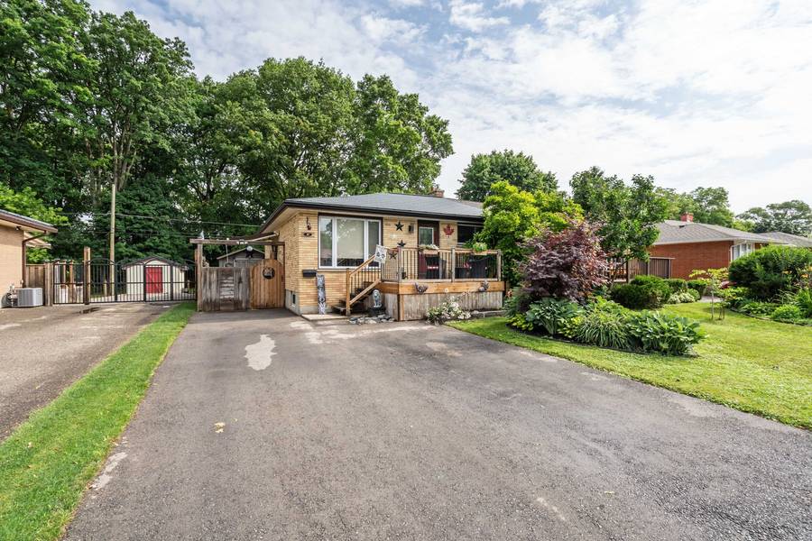 97 Queenston CRES, London East, ON N5W 1N7