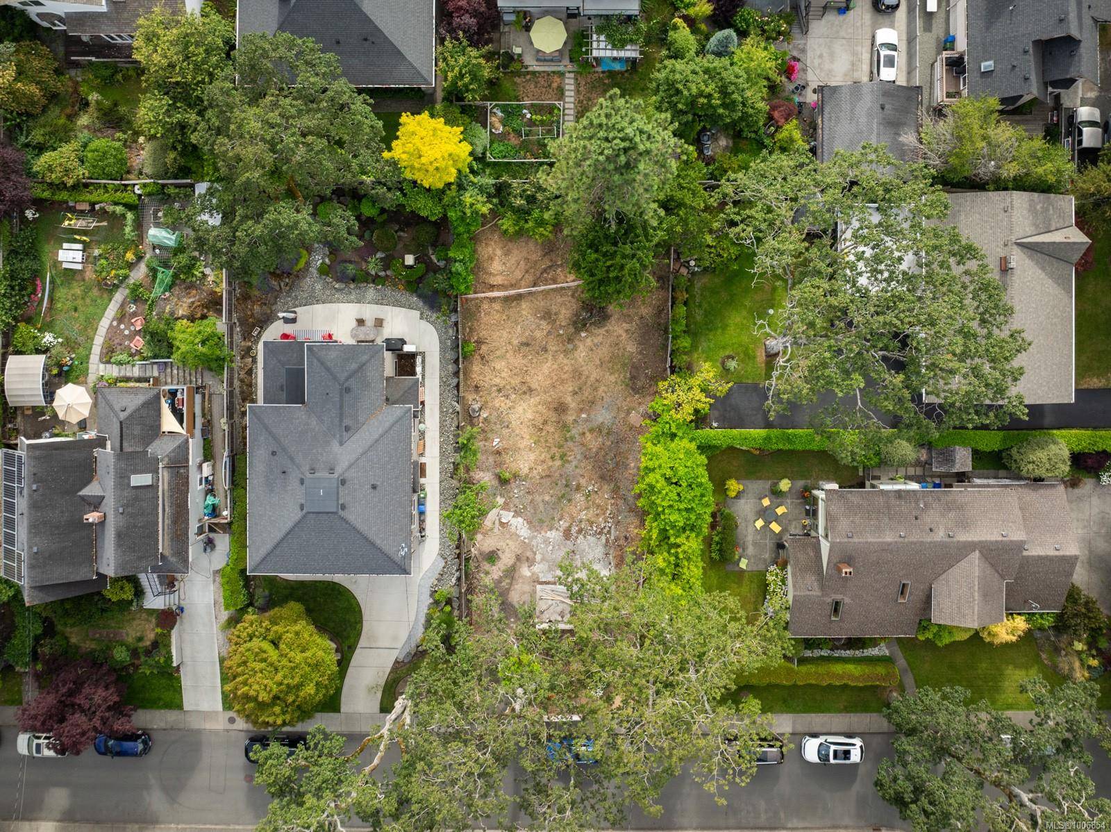 Oak Bay, BC V8S 4W9,1256 Oliver St