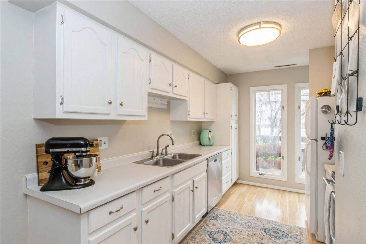 Iowa City, IA 52246,448 Samoa Dr