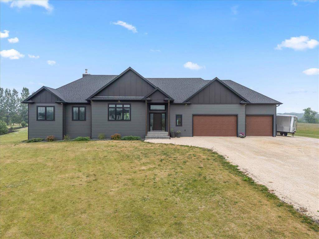 185 Raksen RD, St Clements, MB R0E 0M0