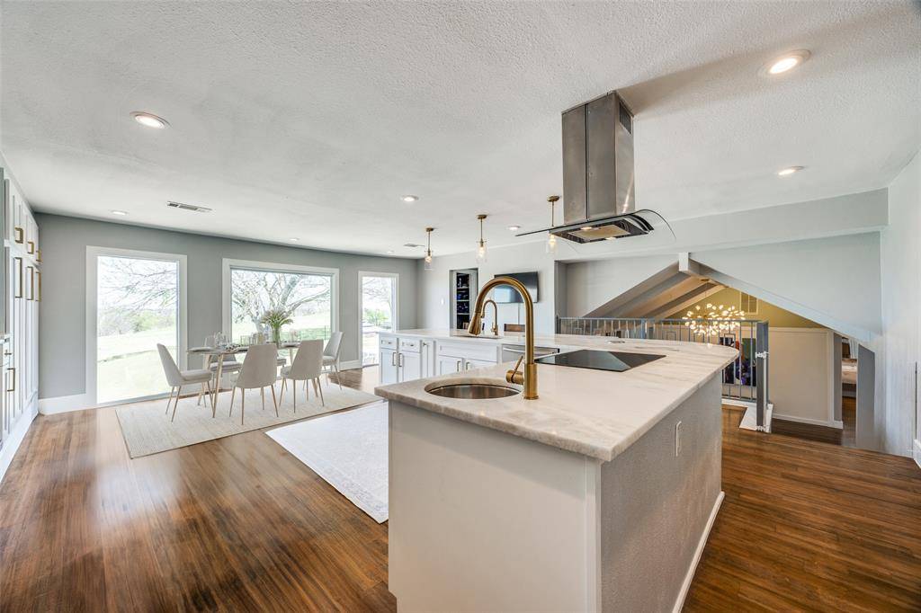 2910 S Country Club, Garland, TX 75043
