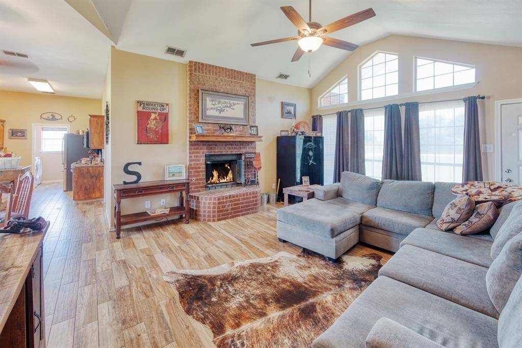 Sanger, TX 76266,13853 Fm 2450