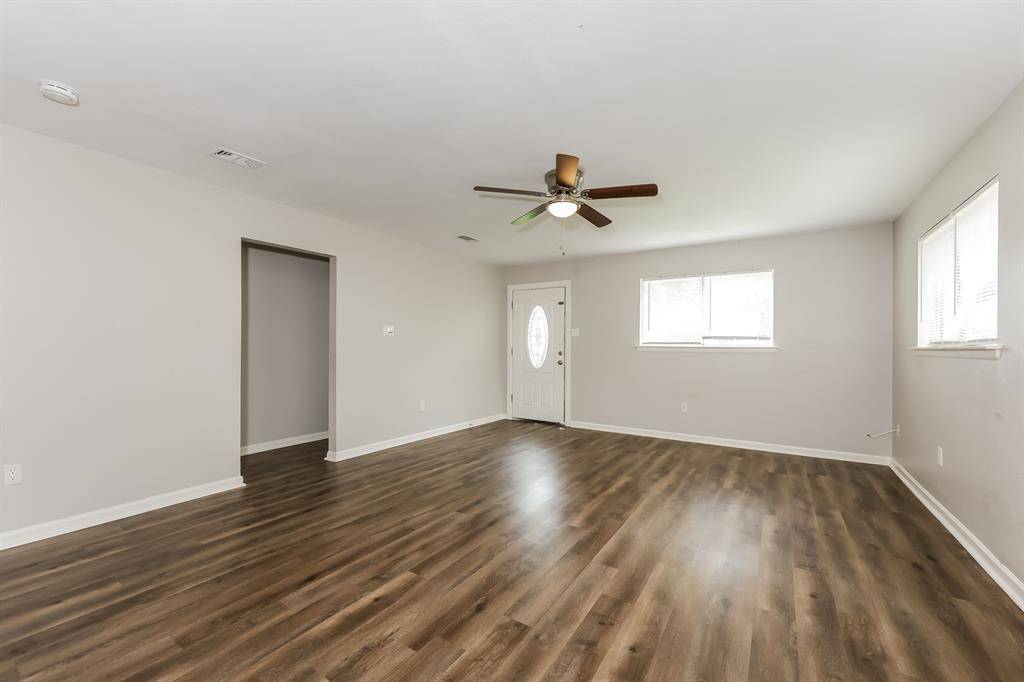 Watauga, TX 76148,5932 Lalagray Lane