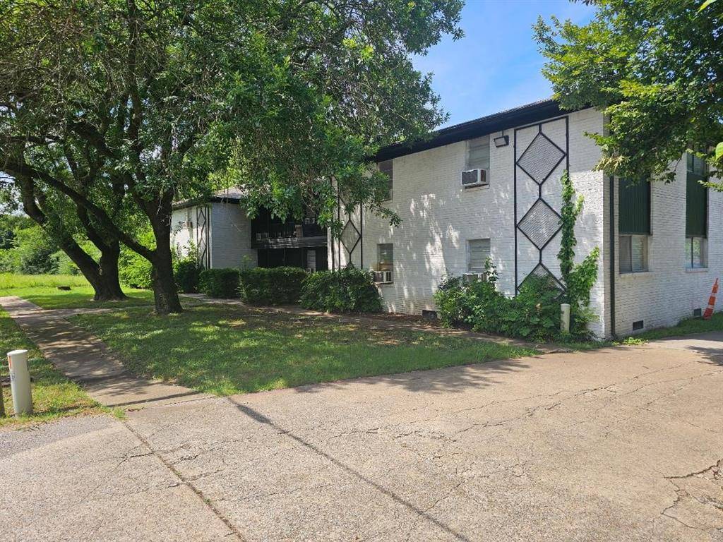 1215 N Elm Street #3, Lancaster, TX 75146