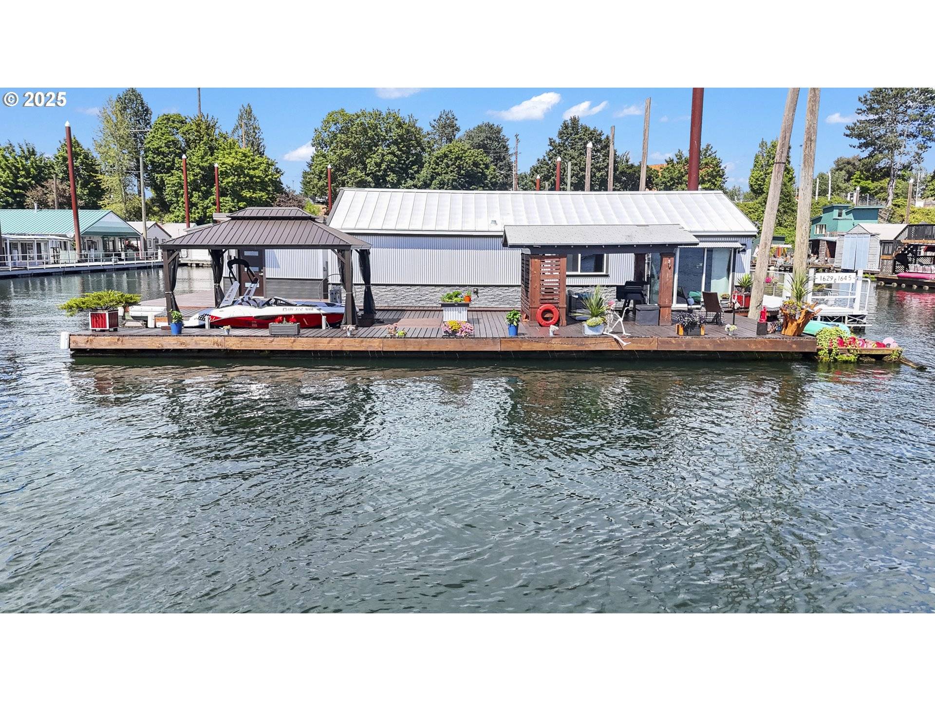 1645 N Jantzen AVE, Portland, OR 97217