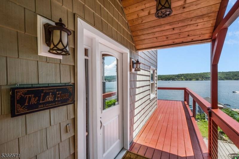 309 Lakeside Blvd, Hopatcong Boro, NJ 07843