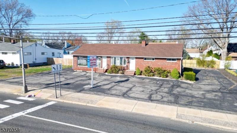 125 Chambers Bridge Rd, Brick Twp., NJ 08723