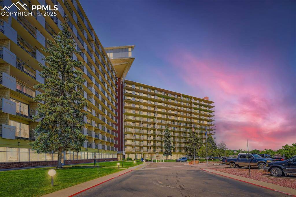 411 Lakewood CIR #A202, Colorado Springs, CO 80910