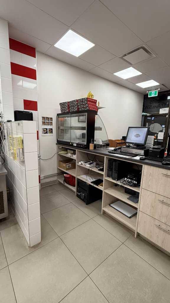 Calgary, AB T3E 0C3,3915 17 AVE SW #Villeges pizza