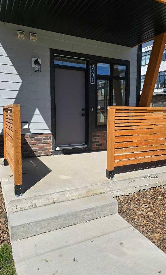 Calgary, AB T3M 3Y5,562 Seton CIR Southeast #301