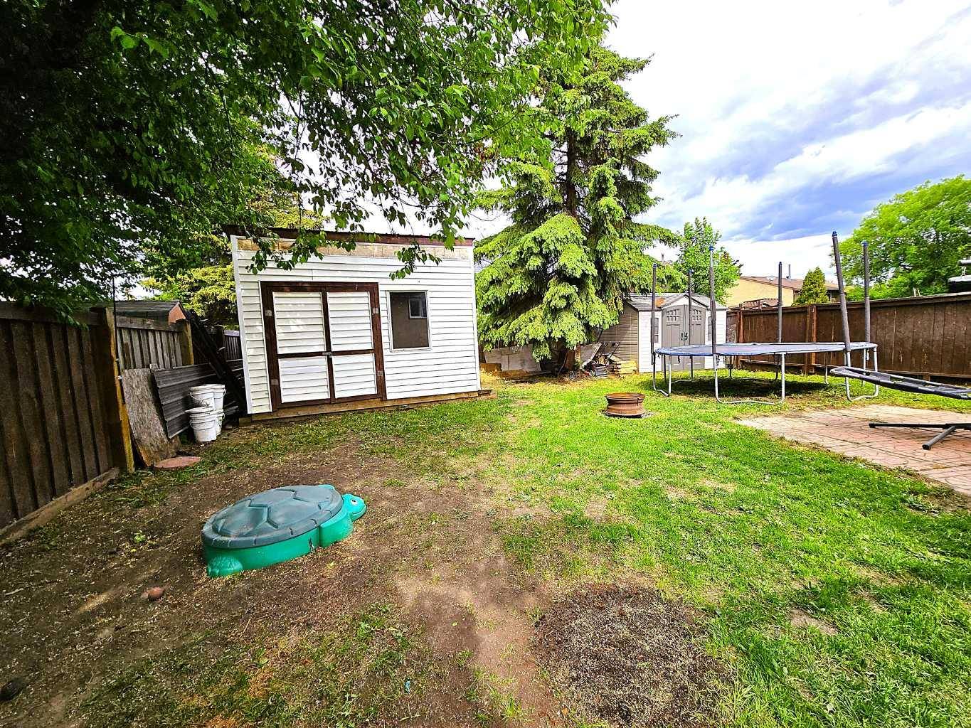 Grande Prairie, AB T8V 5T6,7106 99A ST