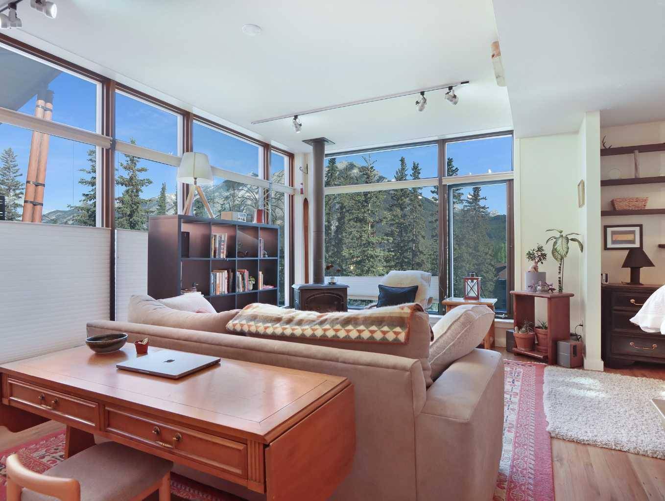 113 Cave AVE #204, Banff, AB T1L1A0