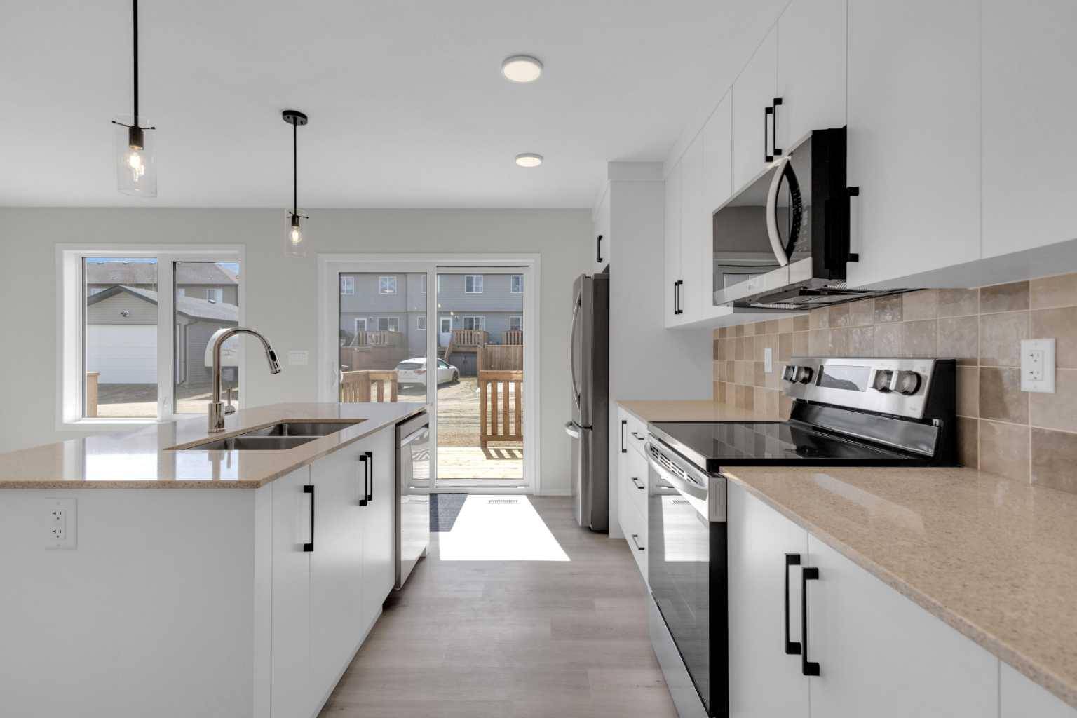 Blackfalds, AB T4M 0N1,37 Anna Close
