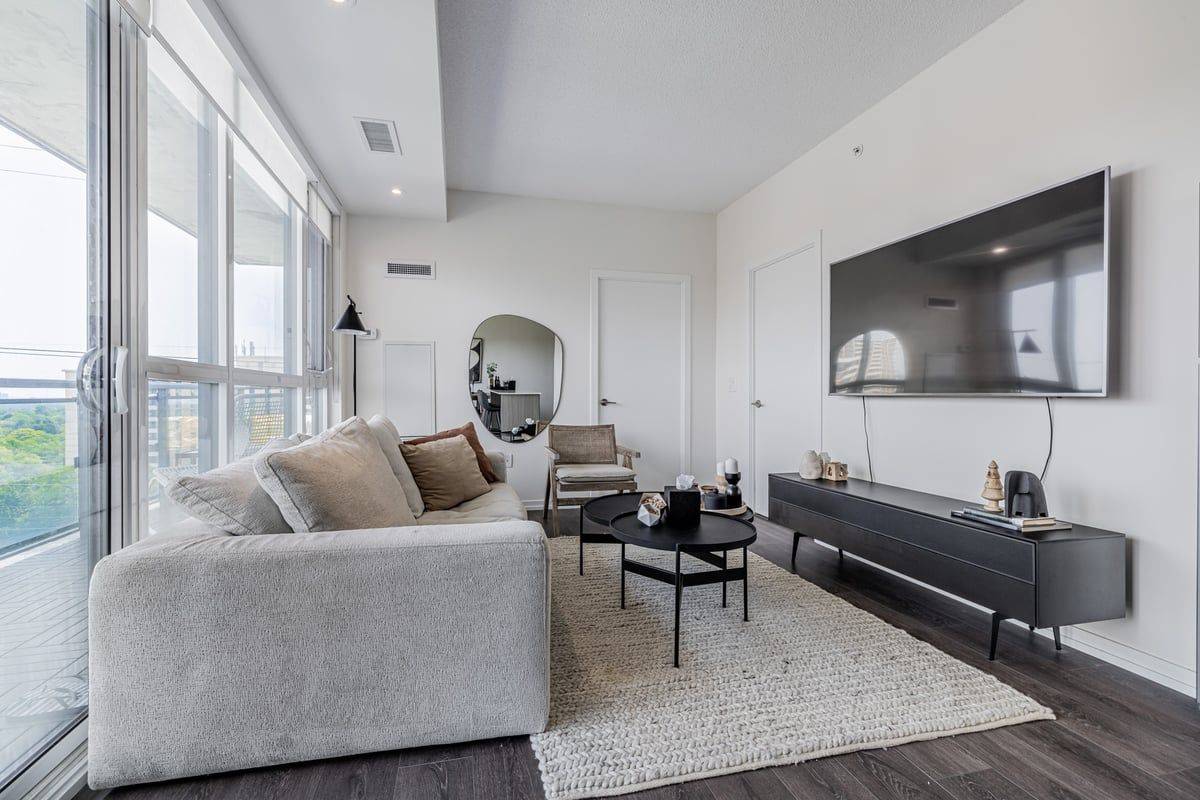 Toronto C15, ON M2K 0G1,3237 Bayview AVE #1009