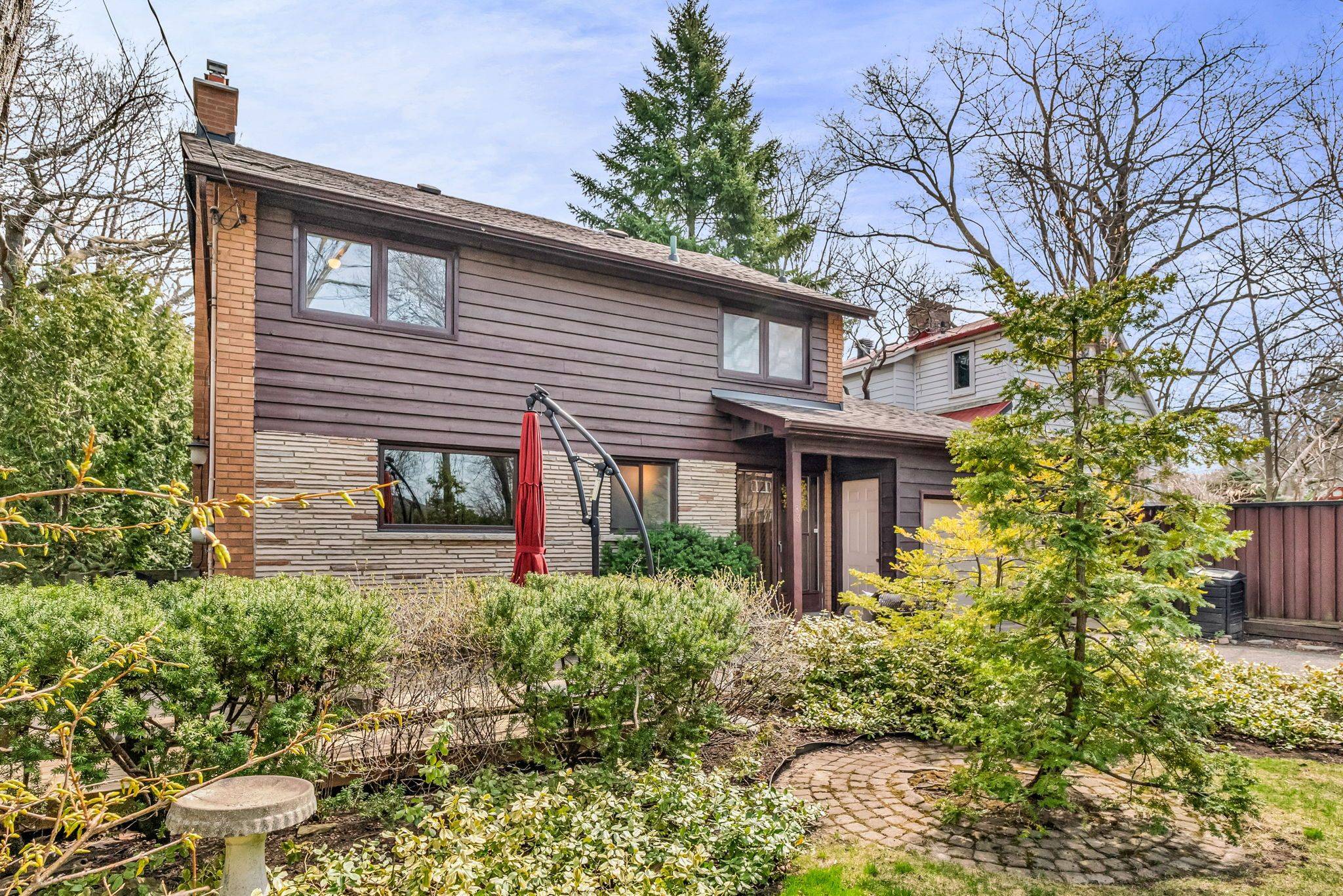 83 Allister AVE, Toronto E08, ON M1M 3L6