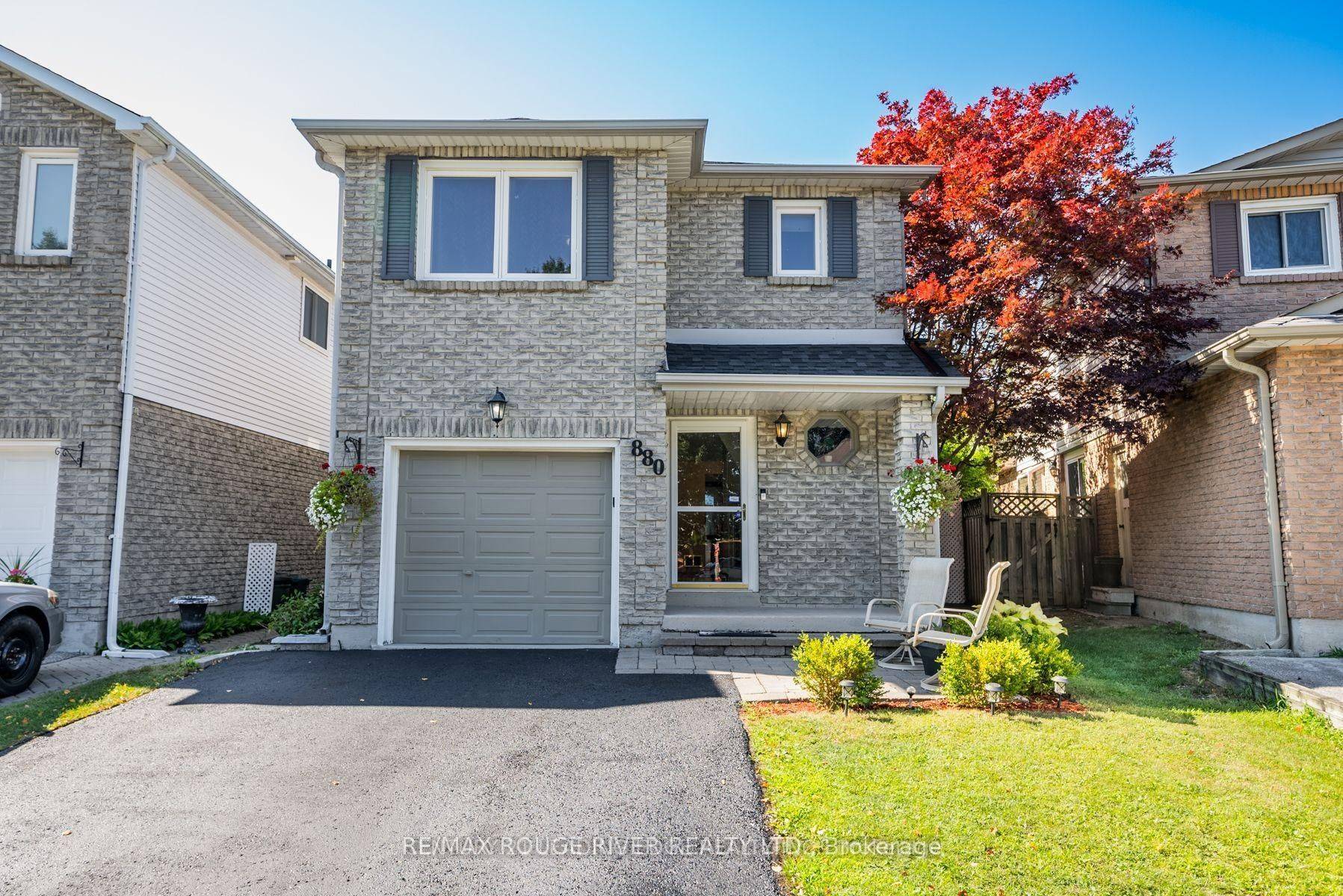 880 Castlegrove AVE, Oshawa, ON L1J 7Y4