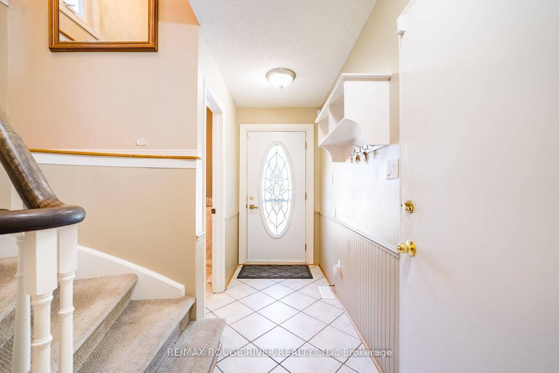 Oshawa, ON L1J 7Y4,880 Castlegrove AVE