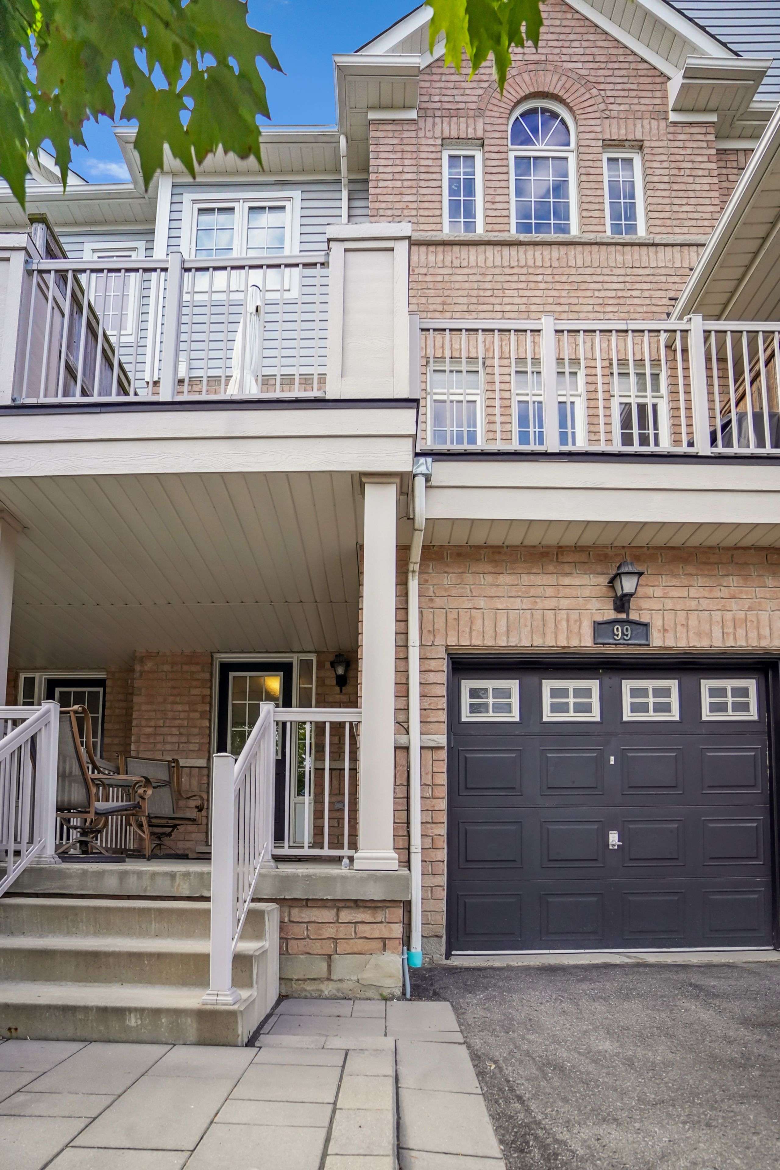 99 Barkdale WAY, Whitby, ON L1N 0G1