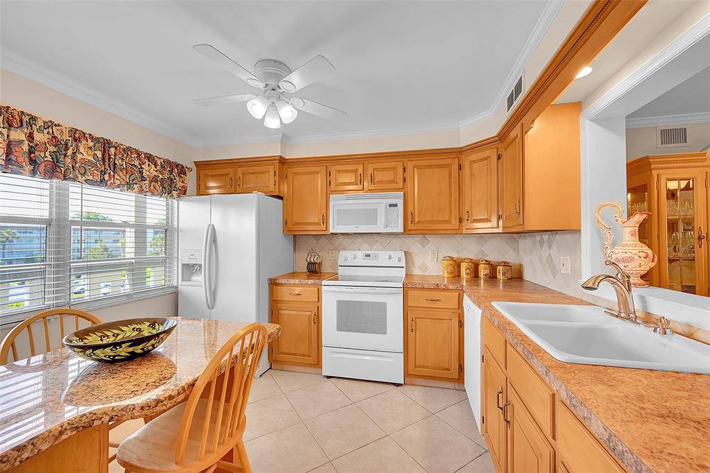 2901 Victoria Cir #E3, Coconut Creek, FL 33066