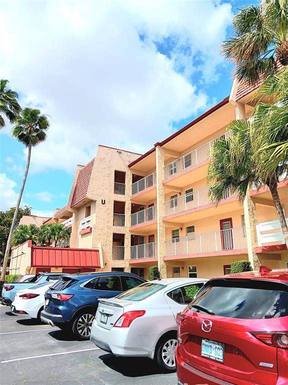 1055 E Country Club Dr #301, Margate, FL 33063
