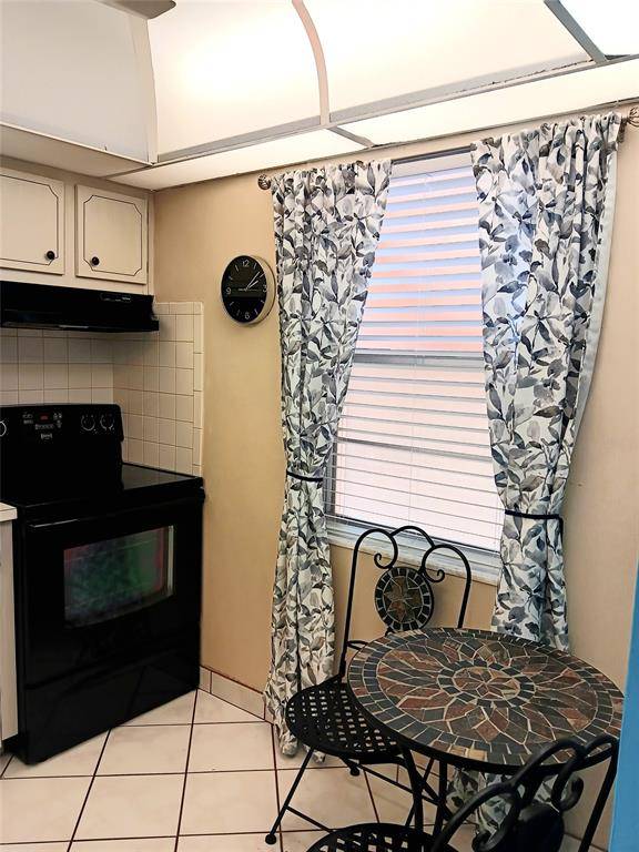 Margate, FL 33063,1055 E Country Club Dr #301