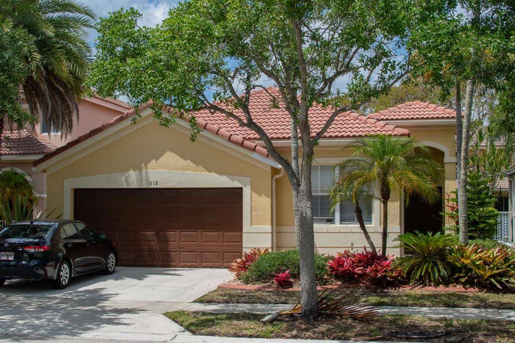 618 Bald Cypress Rd, Weston, FL 33327
